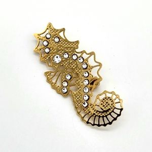 10k gold platted brass seahorse pin from the Danbury Mint
